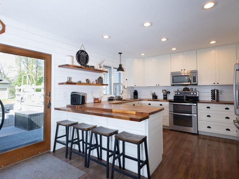 8113 Darrow Road, Huron, OH 44839 Photo 16