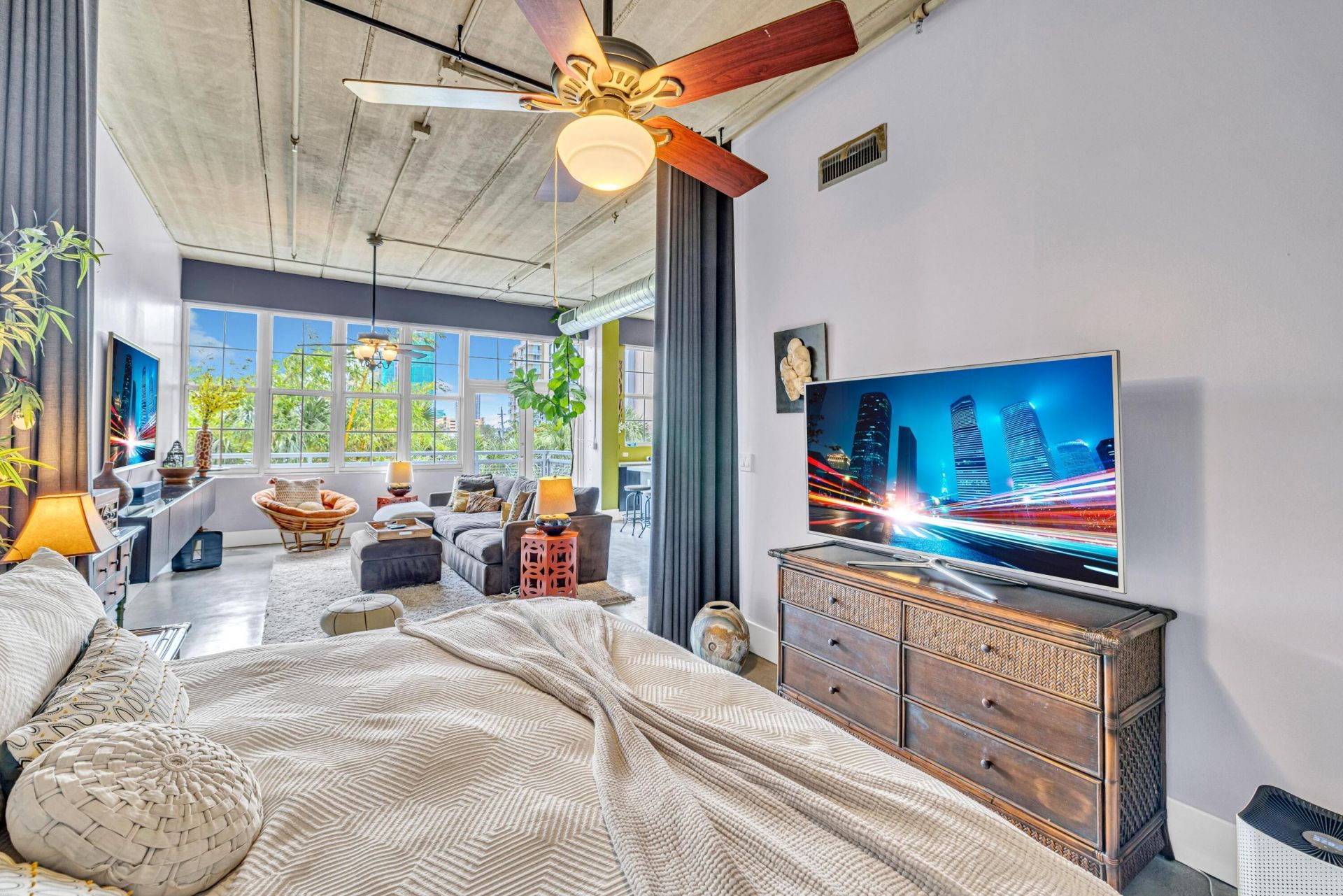 425 N Andrews Avenue, Unit 303, Fort Lauderdale, FL 33301 Photo