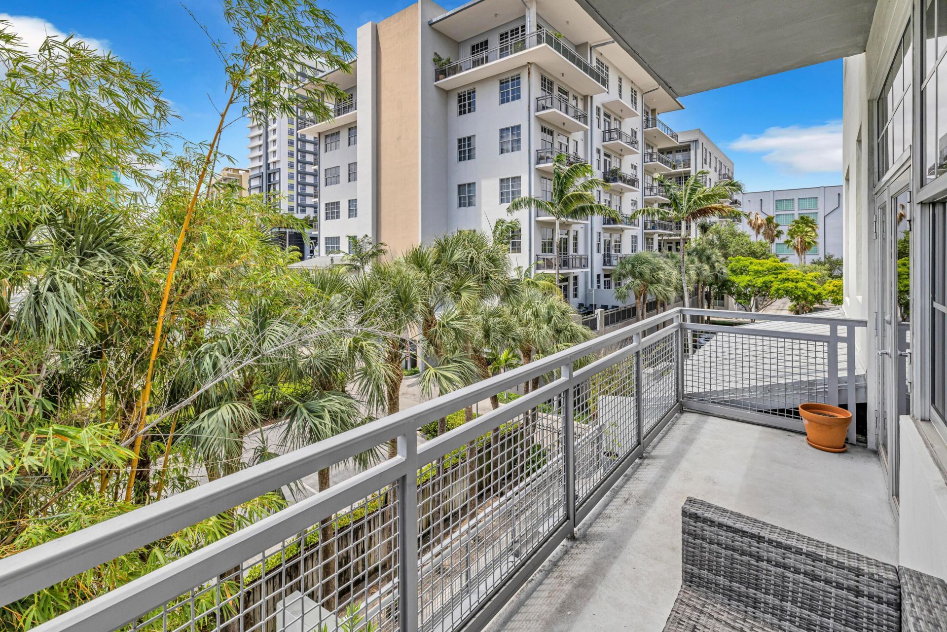 425 N Andrews Avenue, Unit 303, Fort Lauderdale, FL 33301 Photo