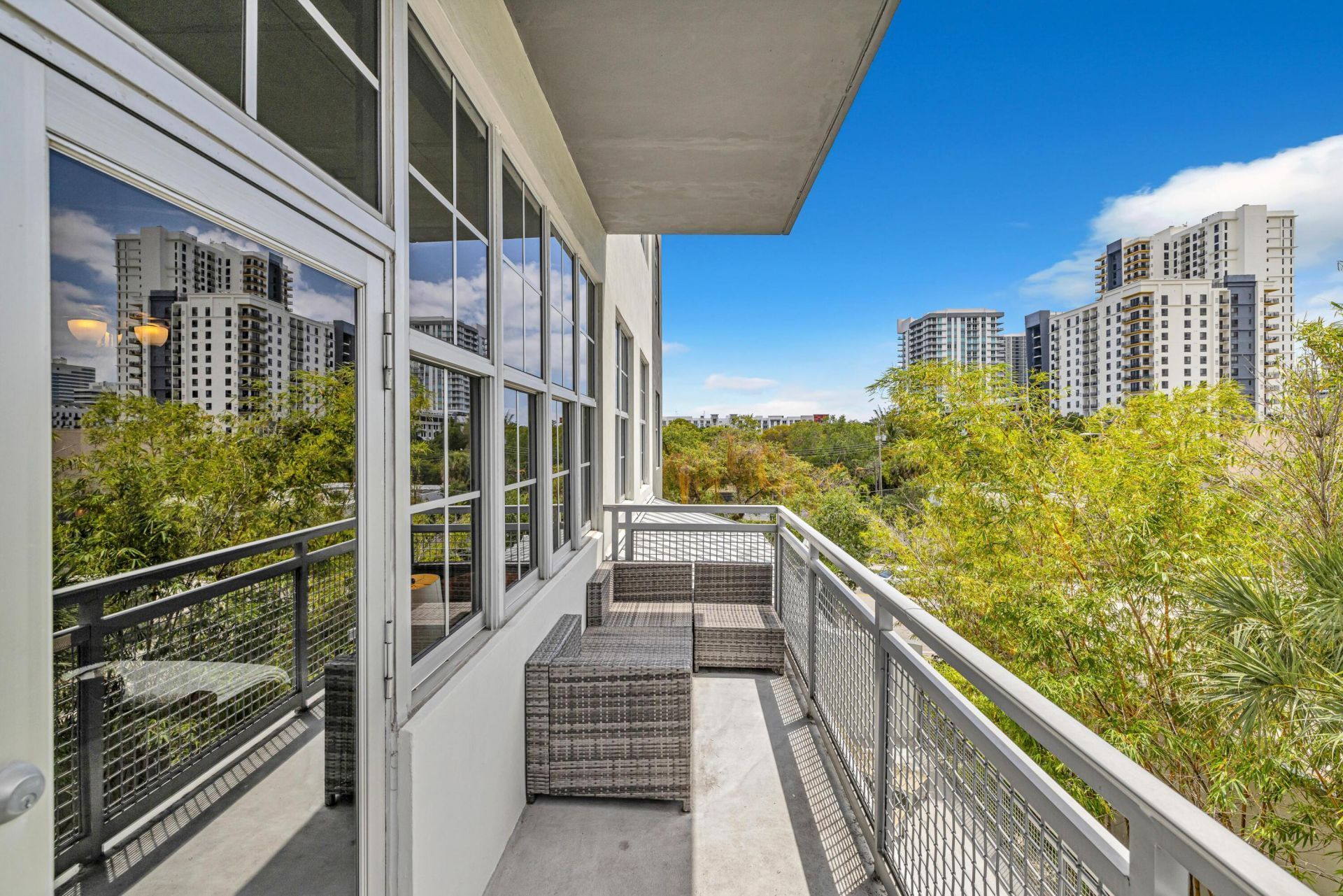 425 N Andrews Avenue, Unit 303, Fort Lauderdale, FL 33301 Photo