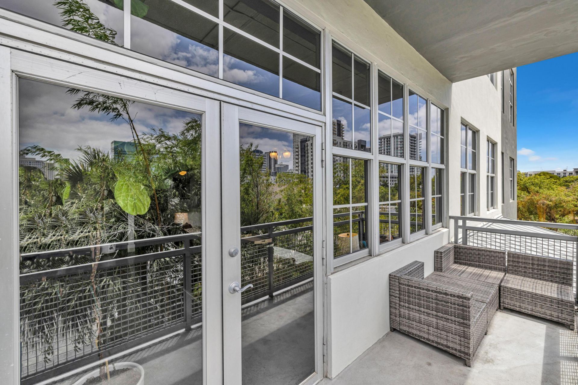 425 N Andrews Avenue, Unit 303, Fort Lauderdale, FL 33301 Photo
