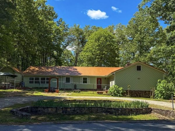 Cherokee Village, AR 72529