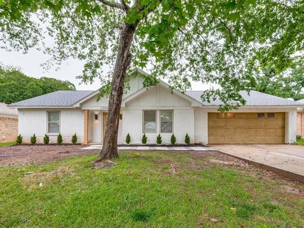 2744 Meadow Green , Bedford, TX 76021