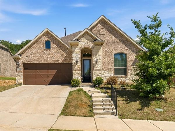 2204 Christopher Lane, Euless, TX 76040