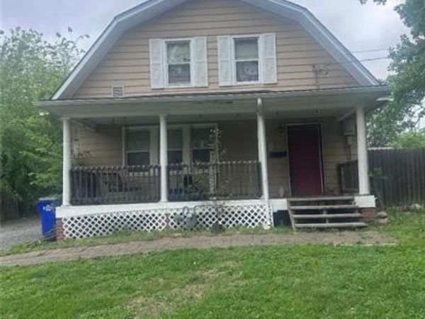 208 E Prairie Street, Olathe, KS 66061