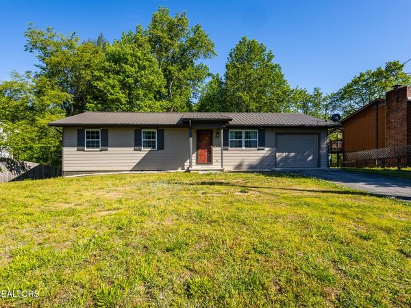 613 Red Bud Lane, Oliver Springs, TN 37840