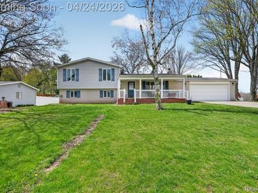 9080 Meadowland Drive, Grand Blanc Twp, MI 48439