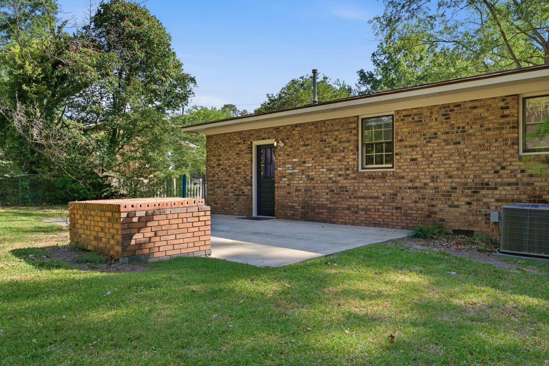 411 Forest Circle Photo 9
