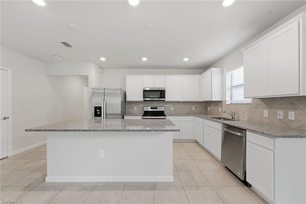 16048 Beachberry Dr, North Fort Myers, FL 33917 Photo