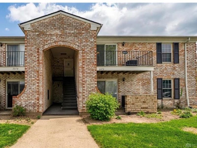 2273 Crew Circle, West Carrollton, OH 45439 Photo 1