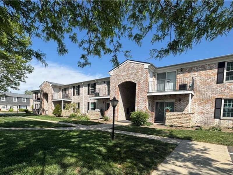 2273 Crew Circle, West Carrollton, OH 45439 Photo 2