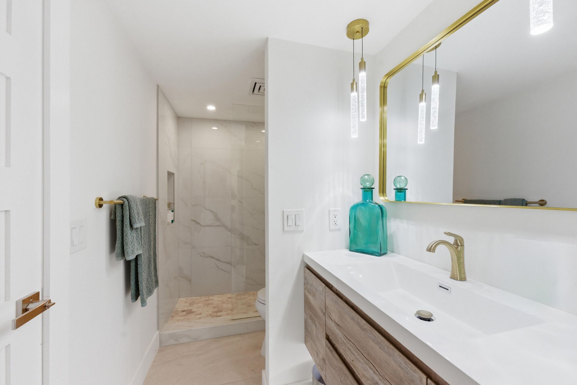 3972 N Ocean Drive, Unit 5, Singer Island, FL 33404 Photo