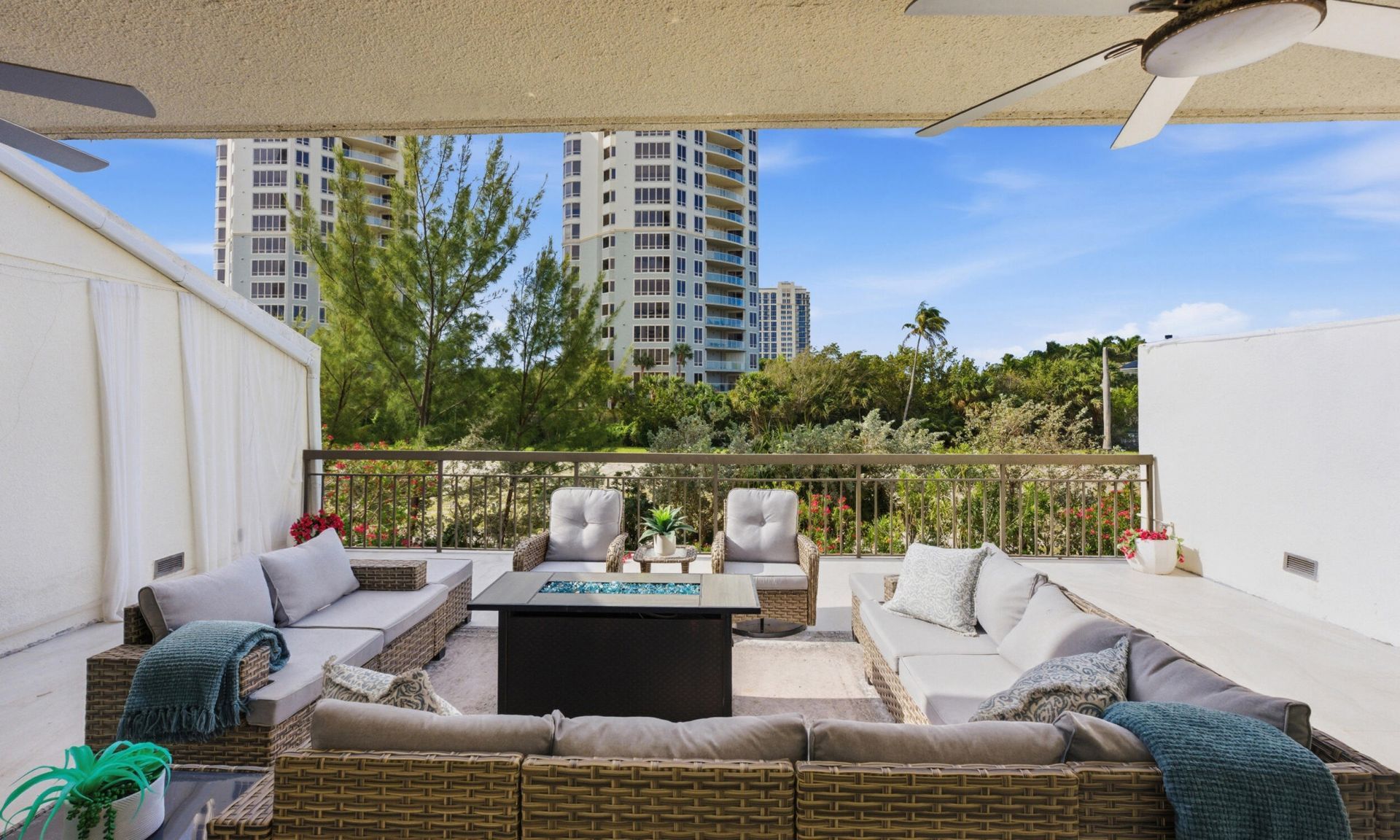 3972 N Ocean Drive, Unit 5, Singer Island, FL 33404 Photo