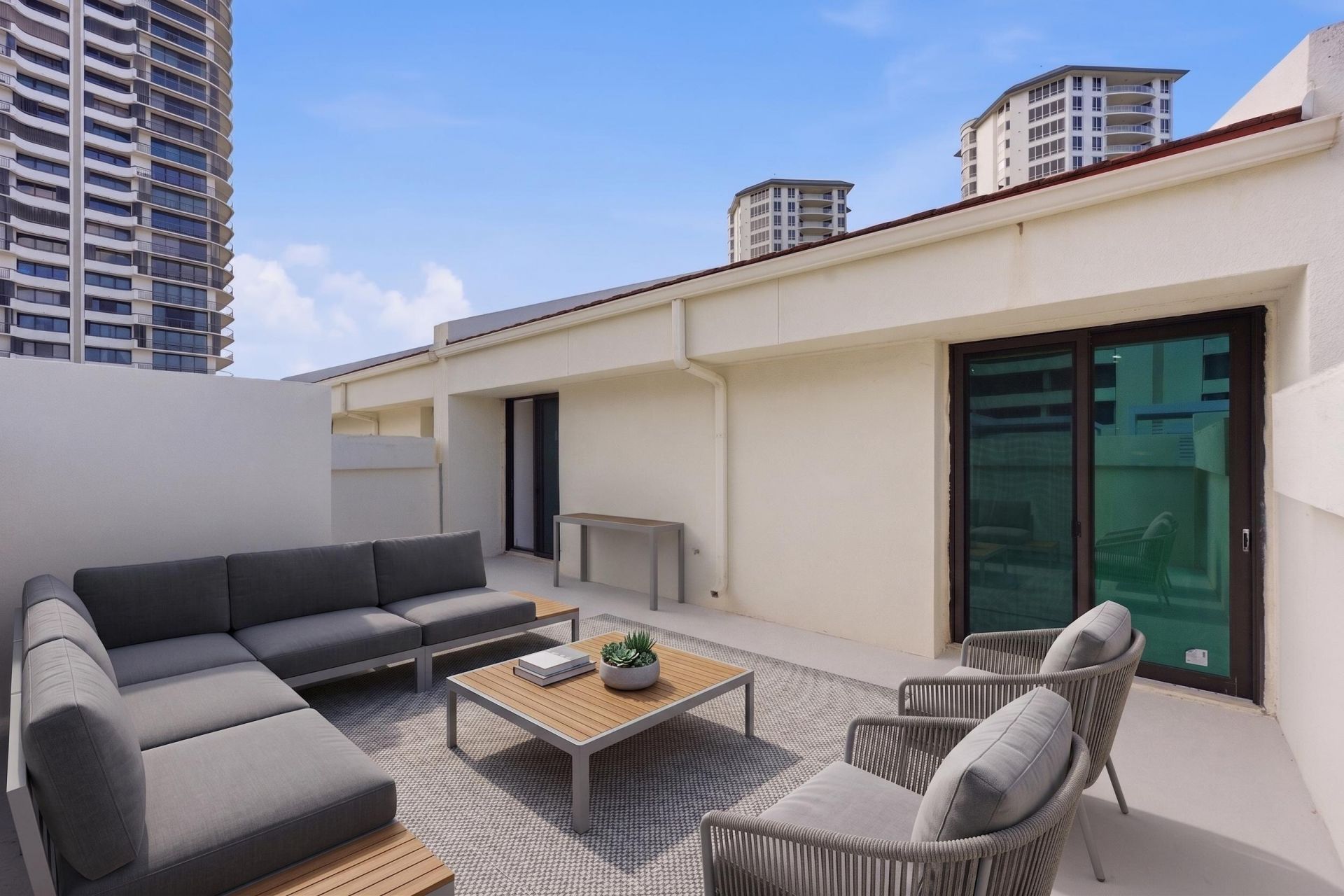 3972 N Ocean Drive, Unit 5, Singer Island, FL 33404 Photo