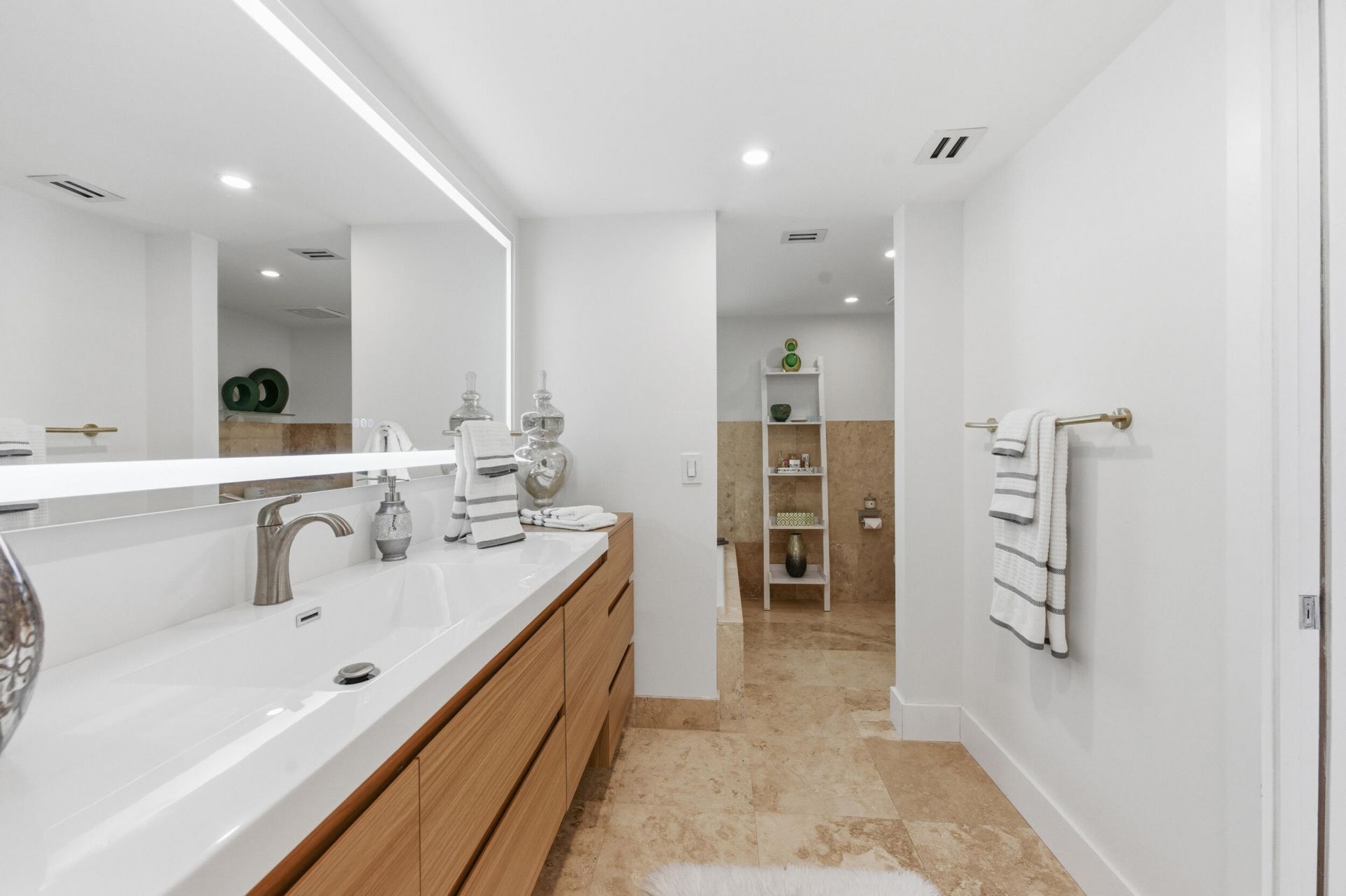 3972 N Ocean Drive, Unit 5, Singer Island, FL 33404 Photo