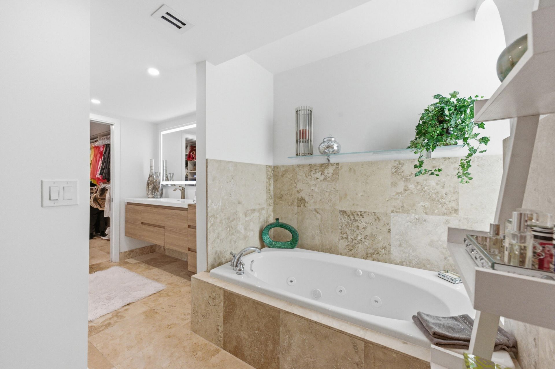 3972 N Ocean Drive, Unit 5, Singer Island, FL 33404 Photo