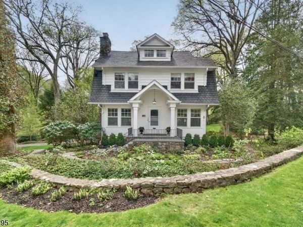156 Pollard Rd, Mountain Lakes, NJ 07046