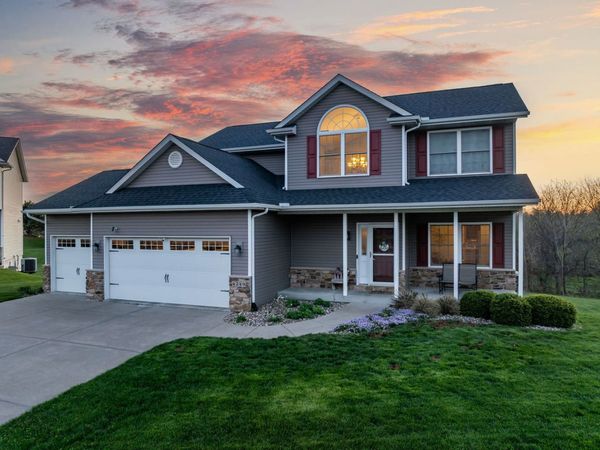 4249 TRANQUILITY Court , Bettendorf, IA 52722