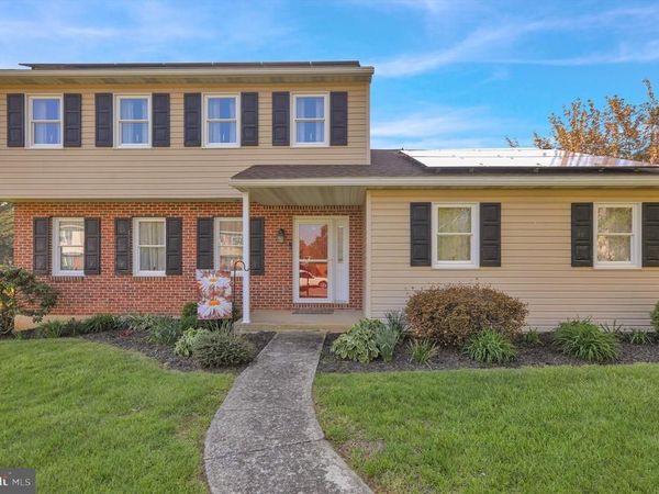 402 COLUMBUS STREET, WERNERSVILLE, PA 19565