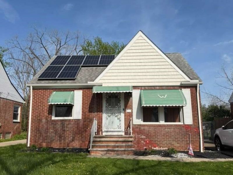 3935 E 176th Street, Cleveland, OH 44128 Photo 2