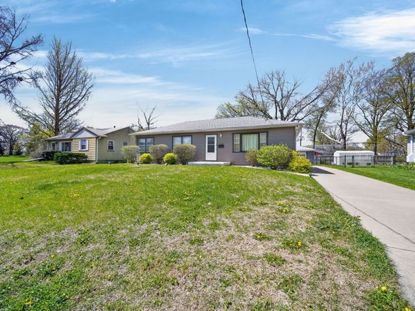 2306 48th Place, Des Moines, IA 50310