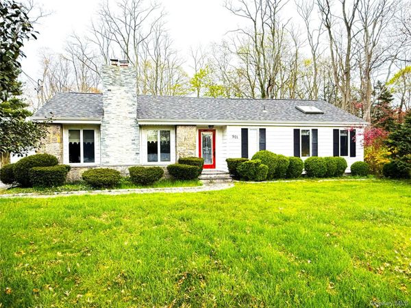 901 Broadway Avenue , Holbrook, NY 11741