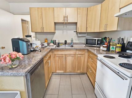 240 2nd St, Davis, CA 95616 Photo