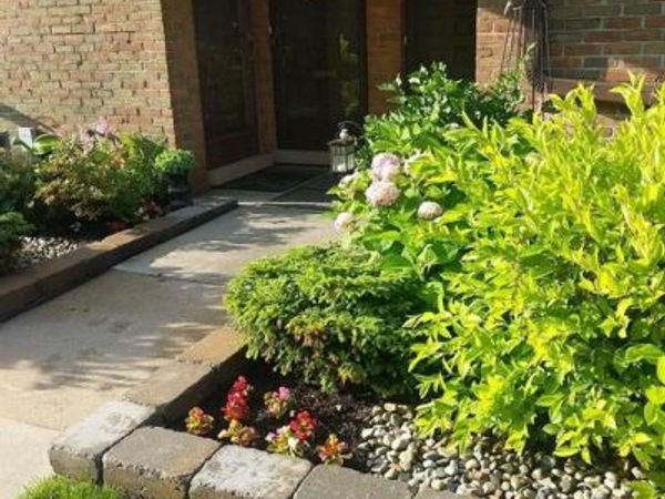 18344 UNIVERSITY PARK Drive , Livonia, MI 48152