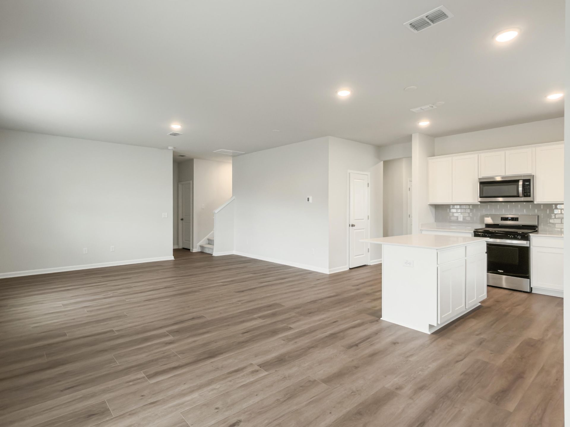 725 Meadowbrook Lane Photo 12