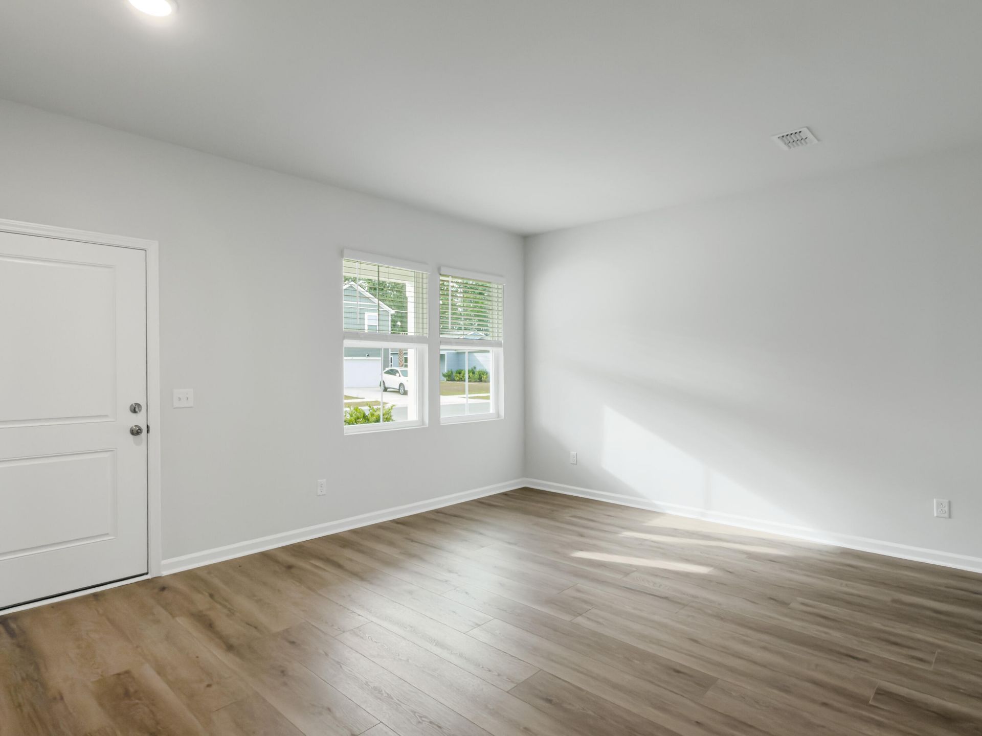 725 Meadowbrook Lane Photo 23