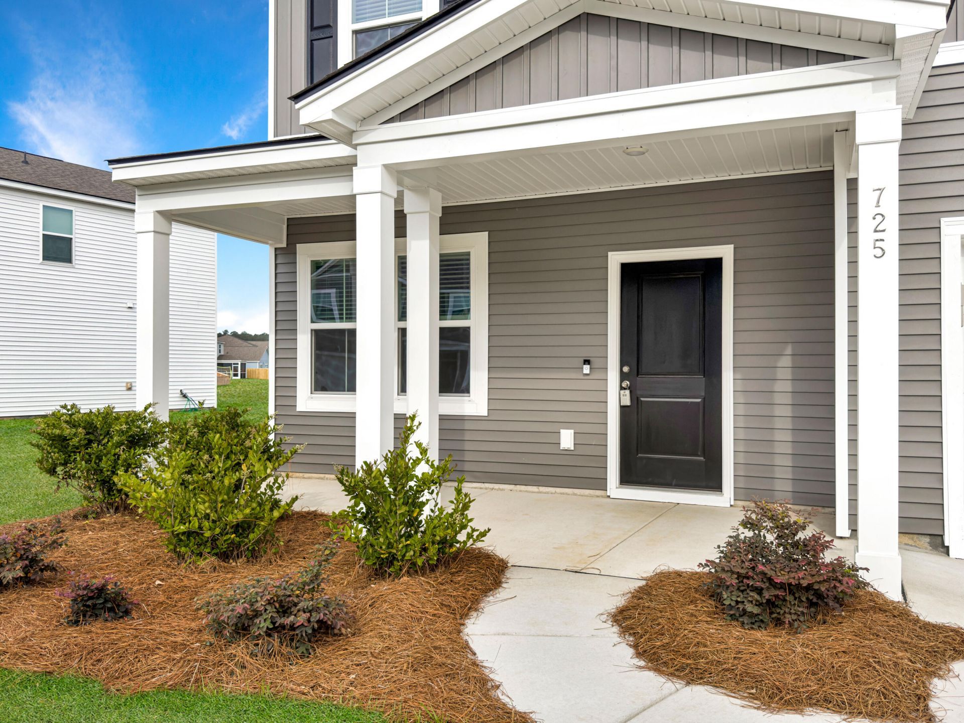 725 Meadowbrook Lane Photo 4