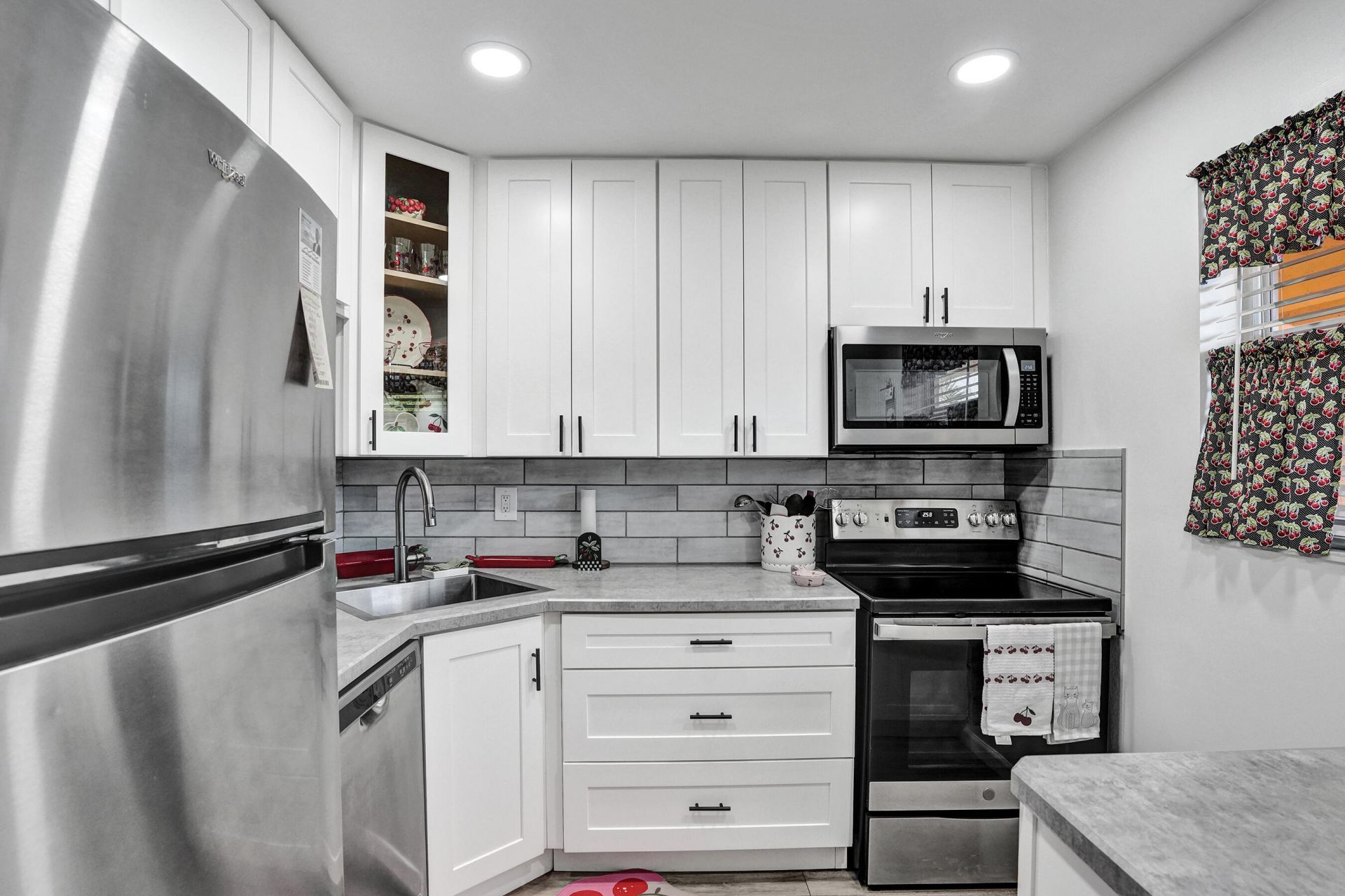 8390 Lagos De Campo Boulevard, Unit 301, Tamarac, FL 33321 Photo