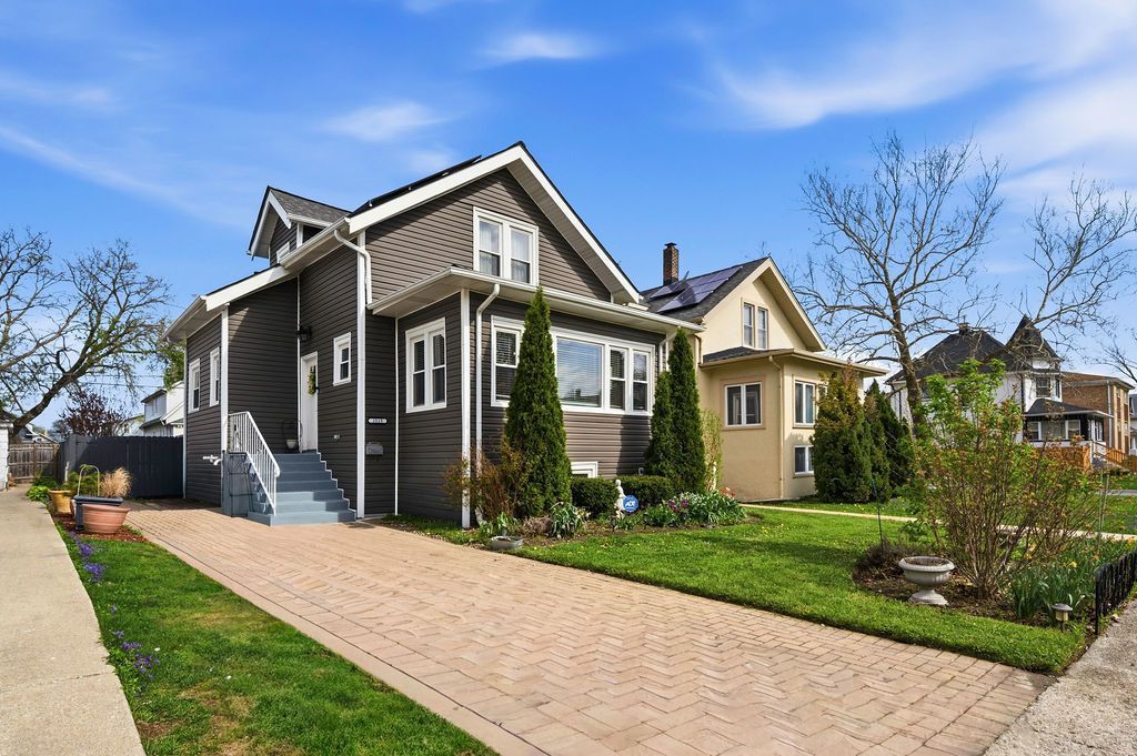 1515 S 3rd Avenue , Maywood, IL 60153