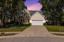 1656 Pepperwood Court photo 4