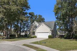 1656 Pepperwood Court photo 4