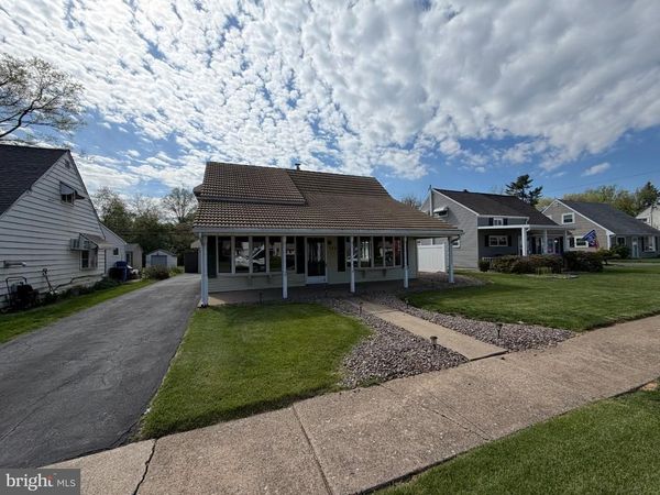 704 EL HATCO DRIVE , TEMPLE, PA 19560