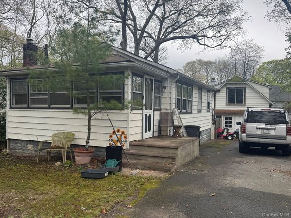 11 Arverne Road , Sound Beach, NY 11789