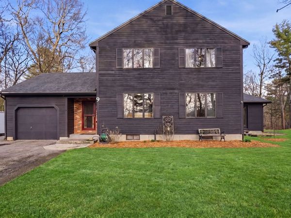 9 Piedmont St, Middleton, MA 01949