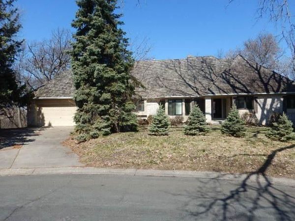 8079 Kentucky Circle, Bloomington, MN 55438