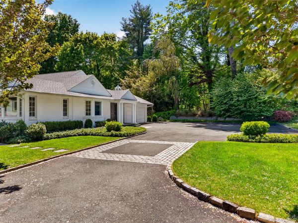 14 Ormond Park Road, Glen Head, NY 11545