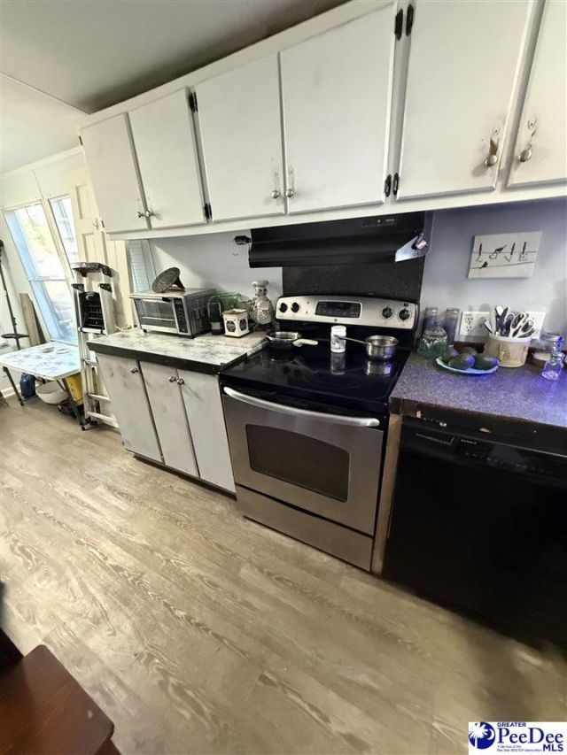 882 Hilander Dr. Photo 14