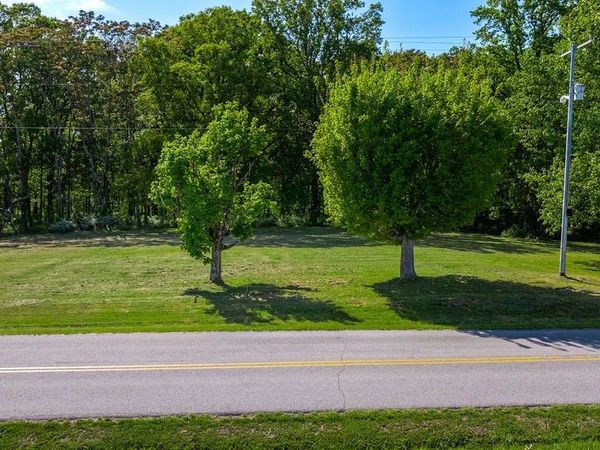 105 Riggs Rd , Portland, TN 37148