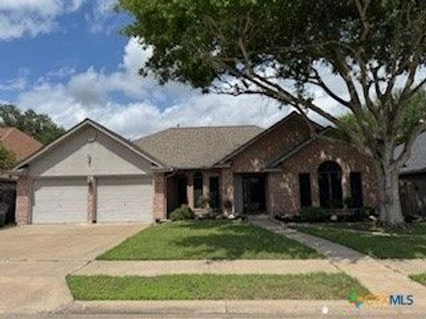 307 Cherrystone Circle , Victoria, TX 77904