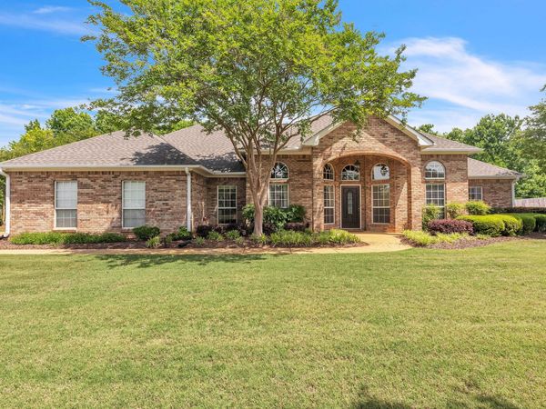 117 Canna, Starkville, MS 39759