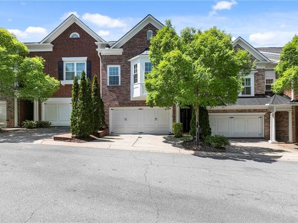 7306 Lowery Oak Drive , Roswell, GA 30075