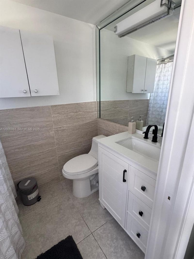 200 NE 12th Ave , Unit 7E, Hallandale Beach, FL 33009 Photo