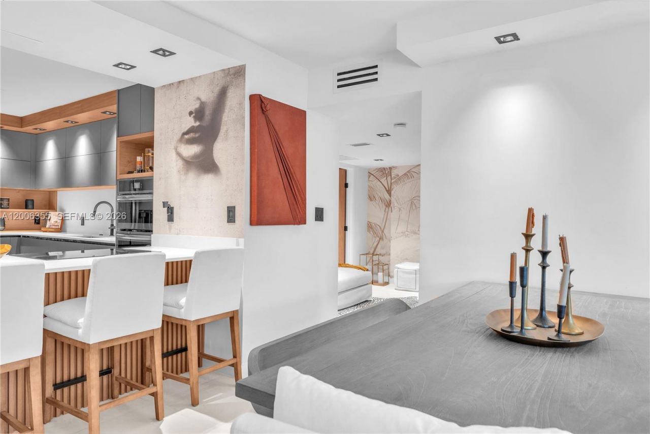 100 Bayview Dr, Unit 216, Sunny Isles Beach, FL 33160 Photo