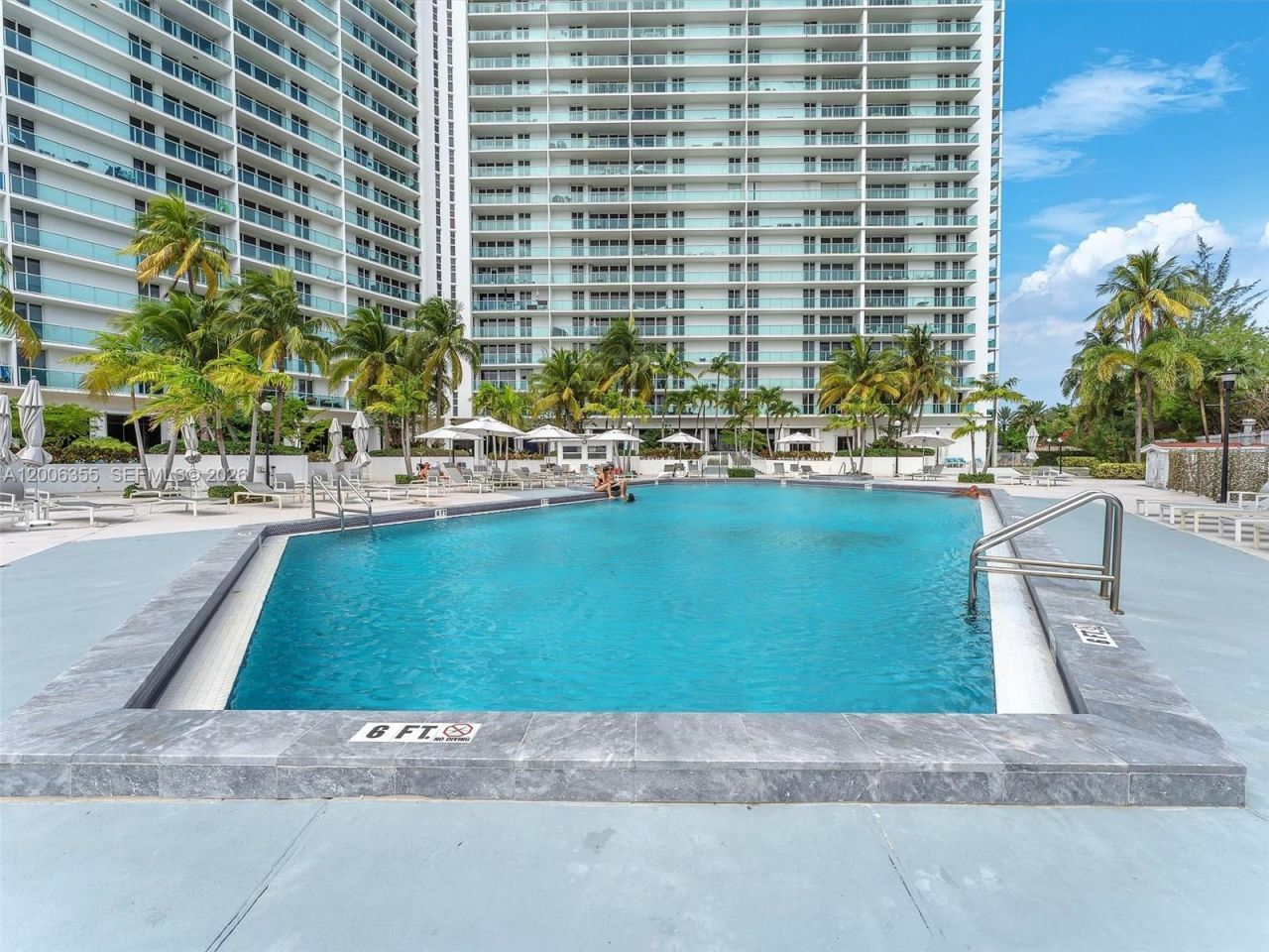 100 Bayview Dr, Unit 216, Sunny Isles Beach, FL 33160 Photo