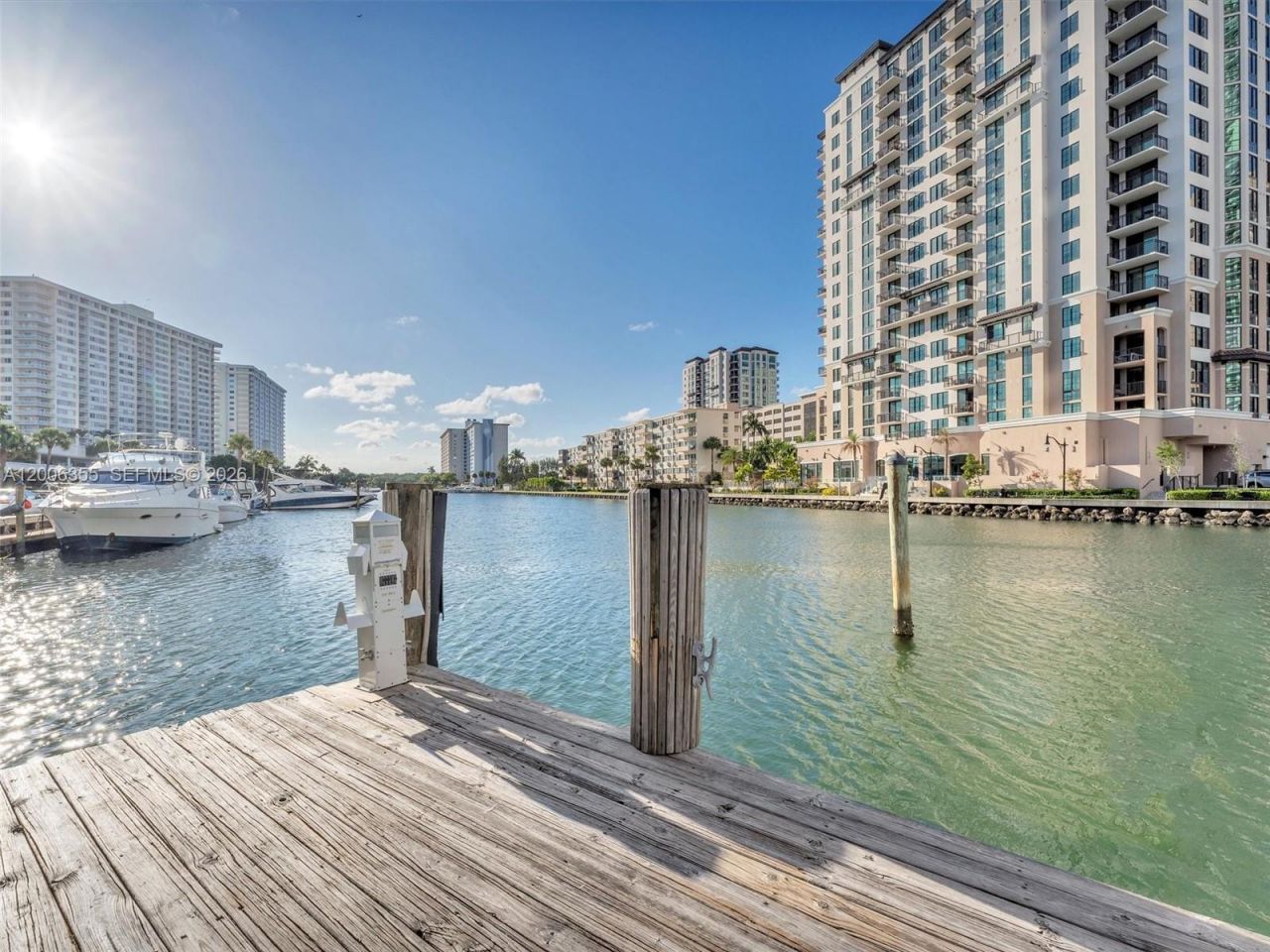 100 Bayview Dr, Unit 216, Sunny Isles Beach, FL 33160 Photo