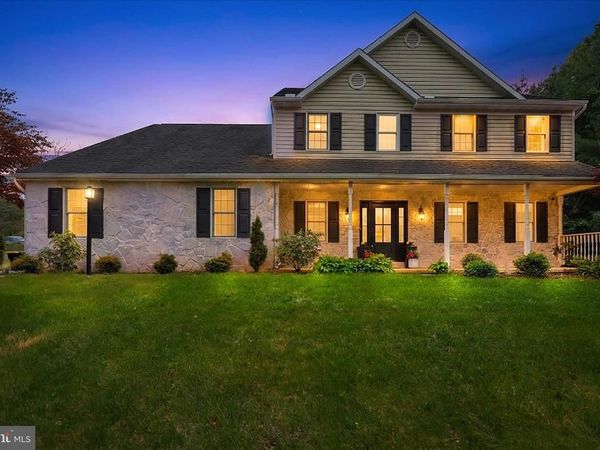 348 GAREY ROAD, DOUGLASSVILLE, PA 19518